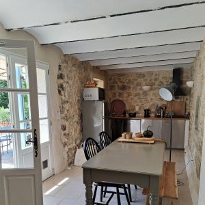 Gîte binnenzijde; de woonkeuken